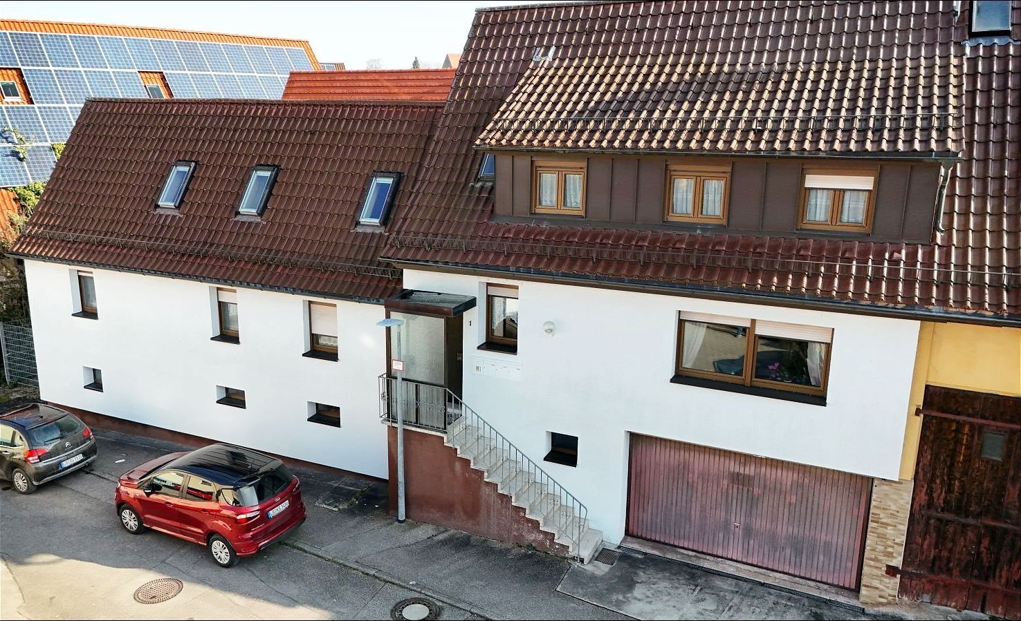 Vielseitiges 3-Familienhaus mit Nebengebäuden – Viel Potenzial für Kapitalanleger oder Handwerker Vielseitiges 3-Familienhaus mit Nebengebäuden – Viel Potenzial für Kapitalanleger oder Handwerker